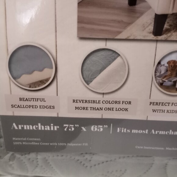 New. 'Camille Collection' Reversible Armchair Protector Scalloped edge - Picture 2 of 8